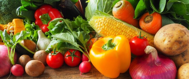 緑黄色野菜:トマト、パプリカ、にんじん、とうもろこし、たまねぎなど(イメージ画像
